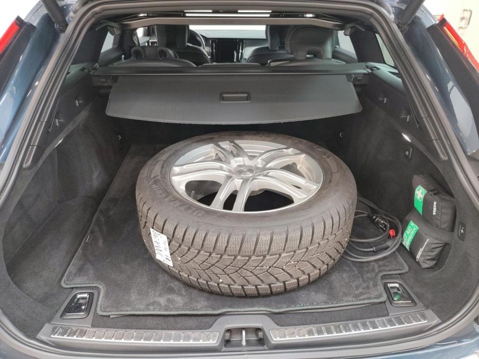 VOLVO V90 Cross Country 2021