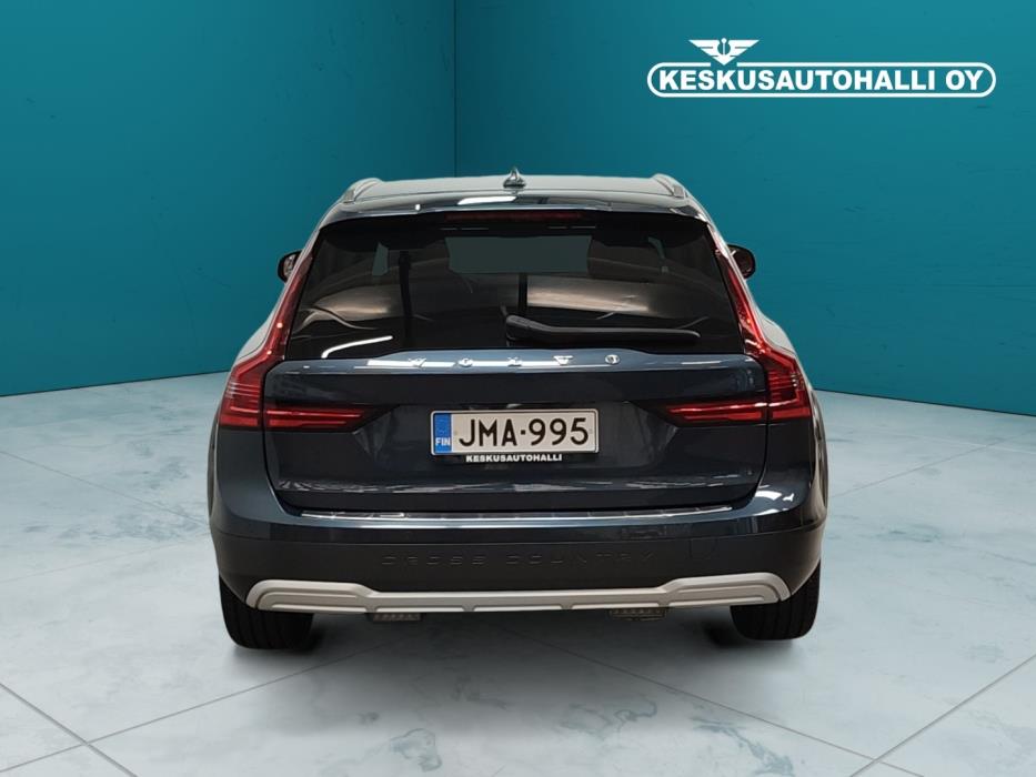VOLVO V90 Cross Country 2021
