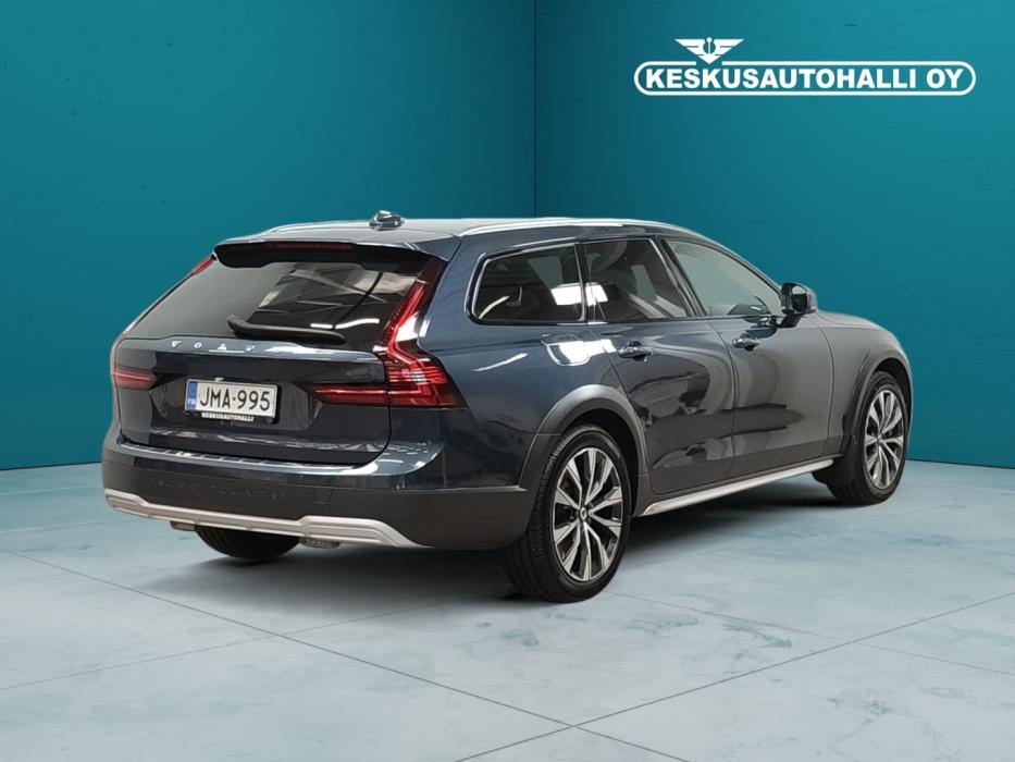 VOLVO V90 Cross Country 2021