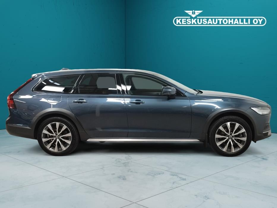 VOLVO V90 Cross Country 2021