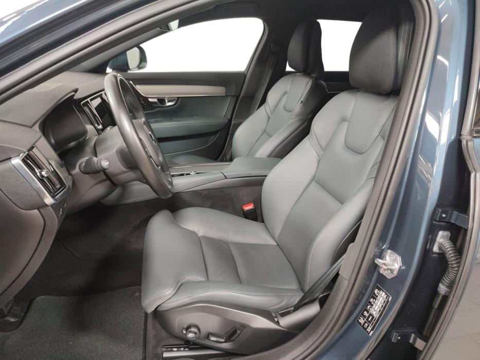 VOLVO V90 Cross Country 2021