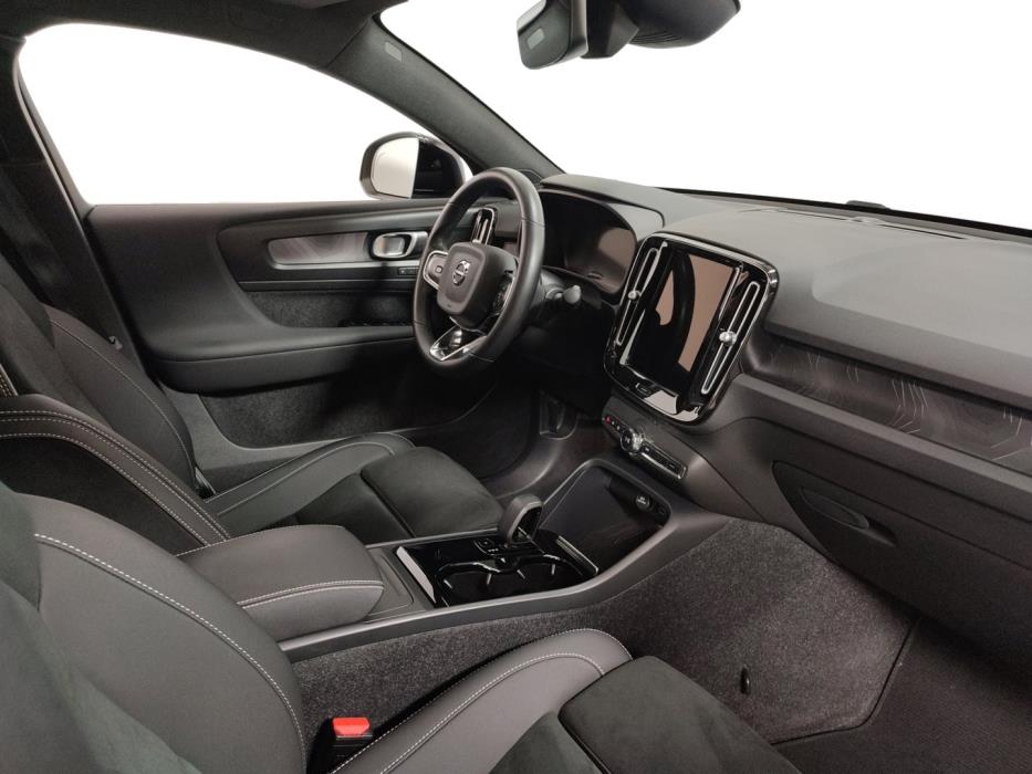 VOLVO C40 2023