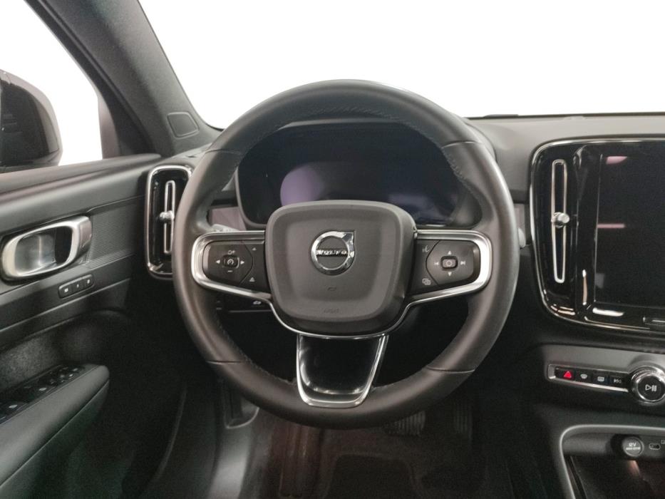 VOLVO C40 2023
