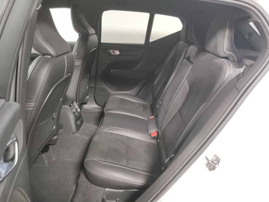 VOLVO XC40 2020