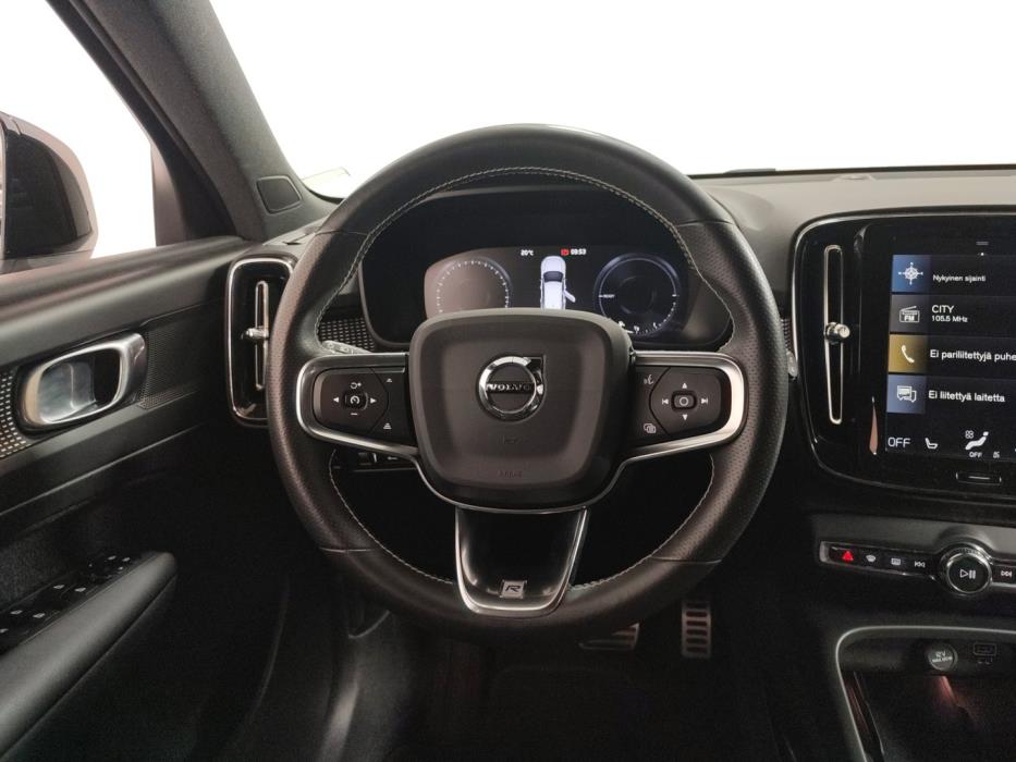 VOLVO XC40 2020