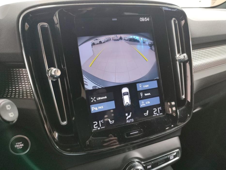 VOLVO XC40 2020