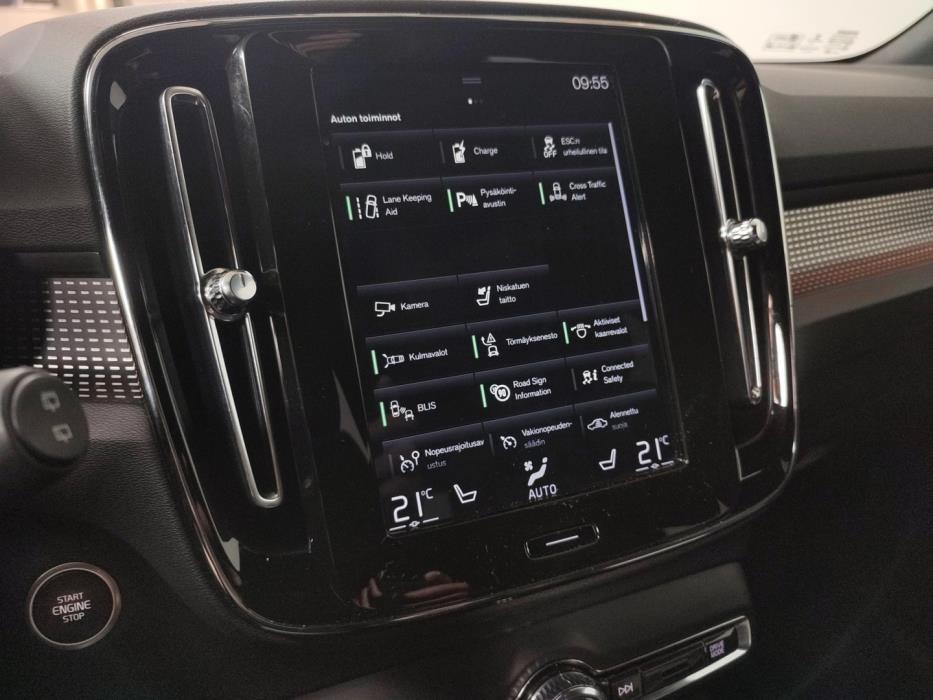 VOLVO XC40 2020