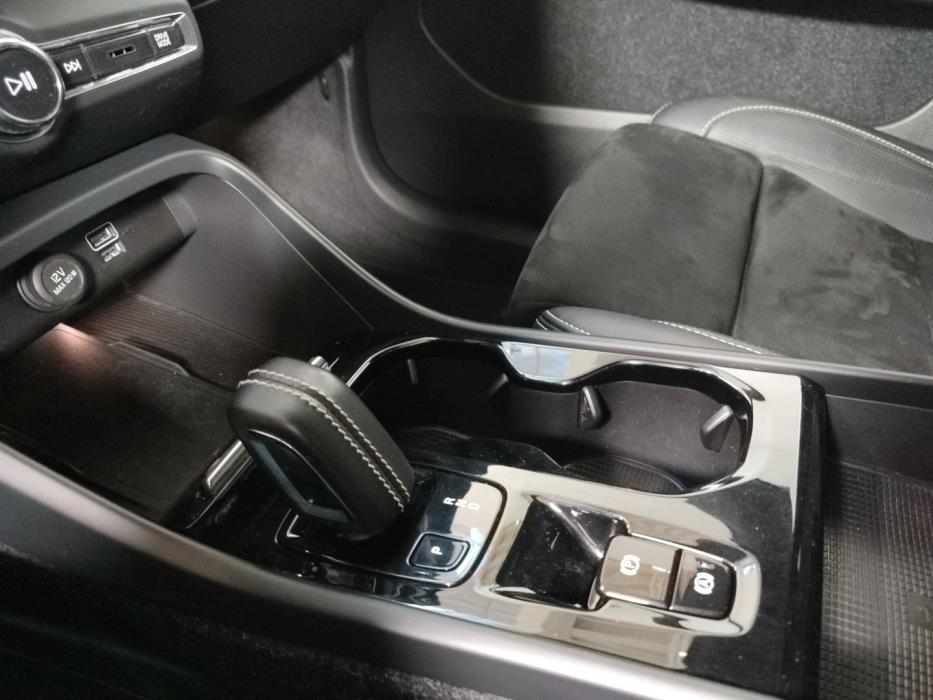 VOLVO XC40 2020