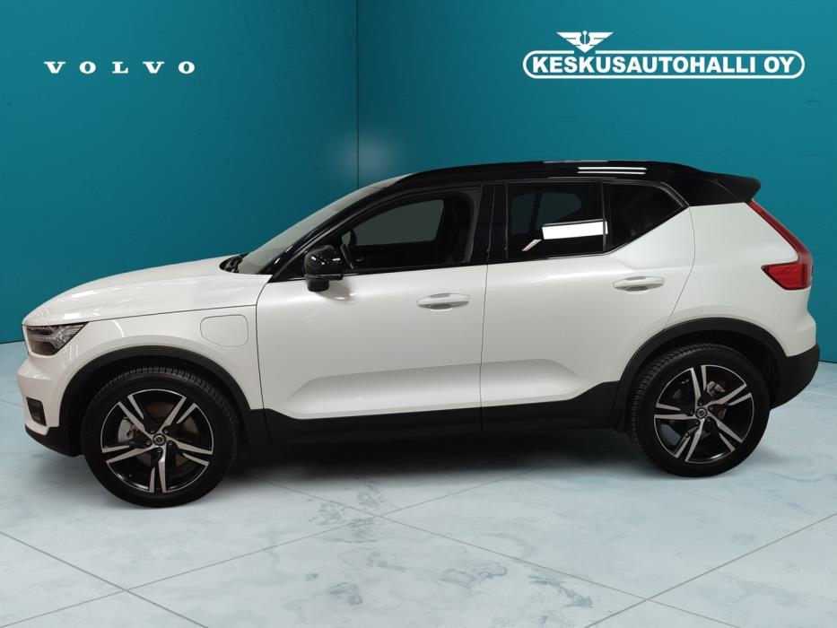 VOLVO XC40 2020