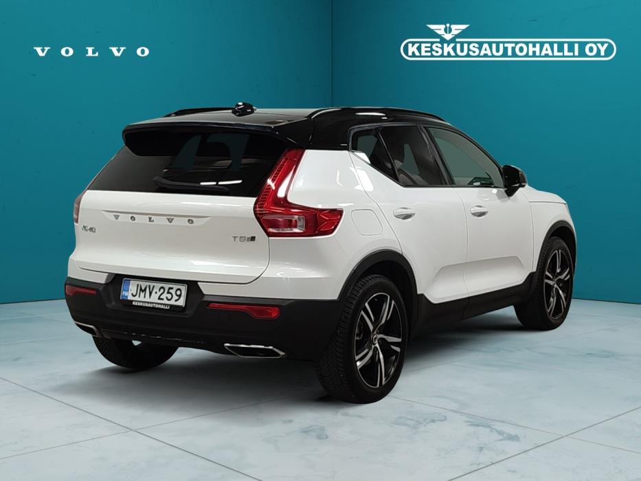 VOLVO XC40 2020