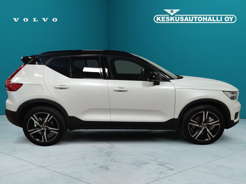 VOLVO XC40 2020