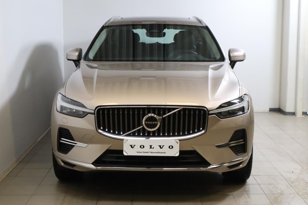 VOLVO XC60 2023