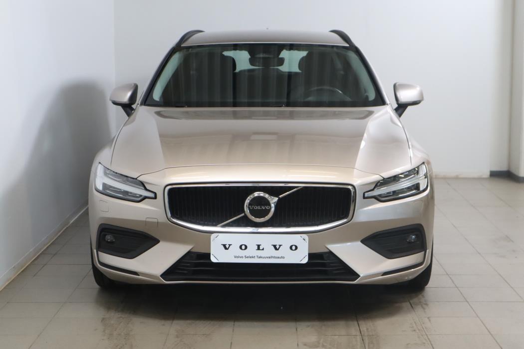 VOLVO V60 2023