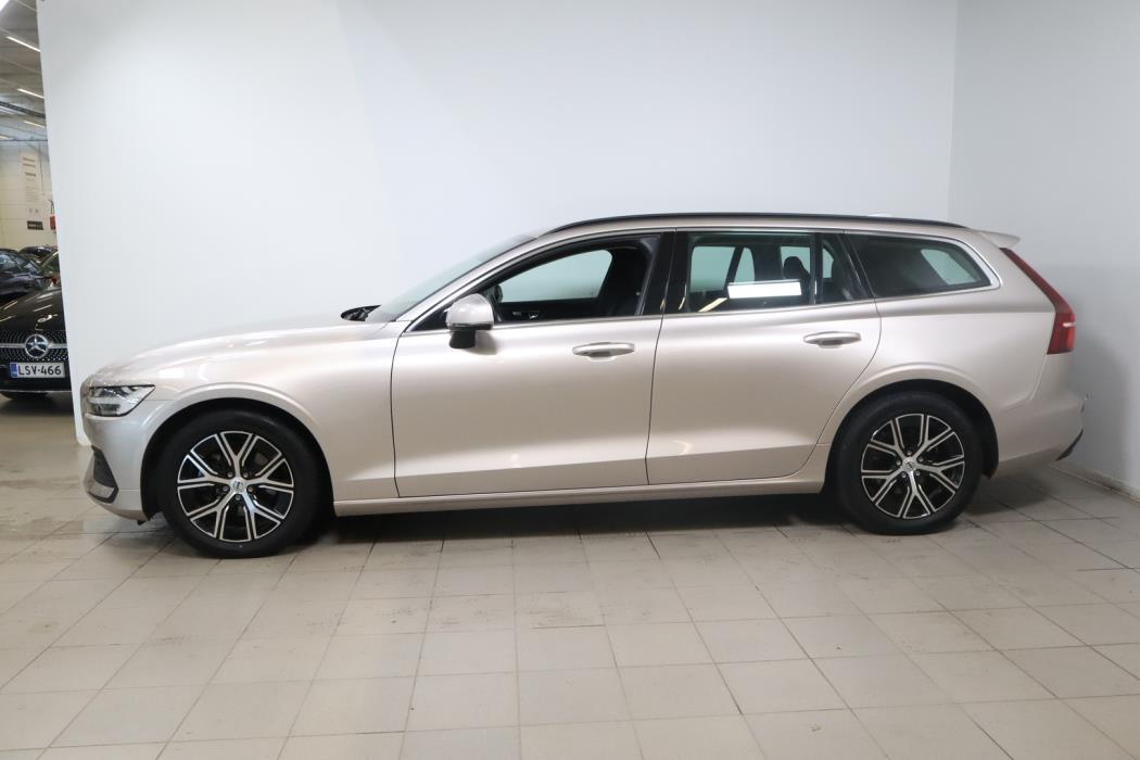 VOLVO V60 2023