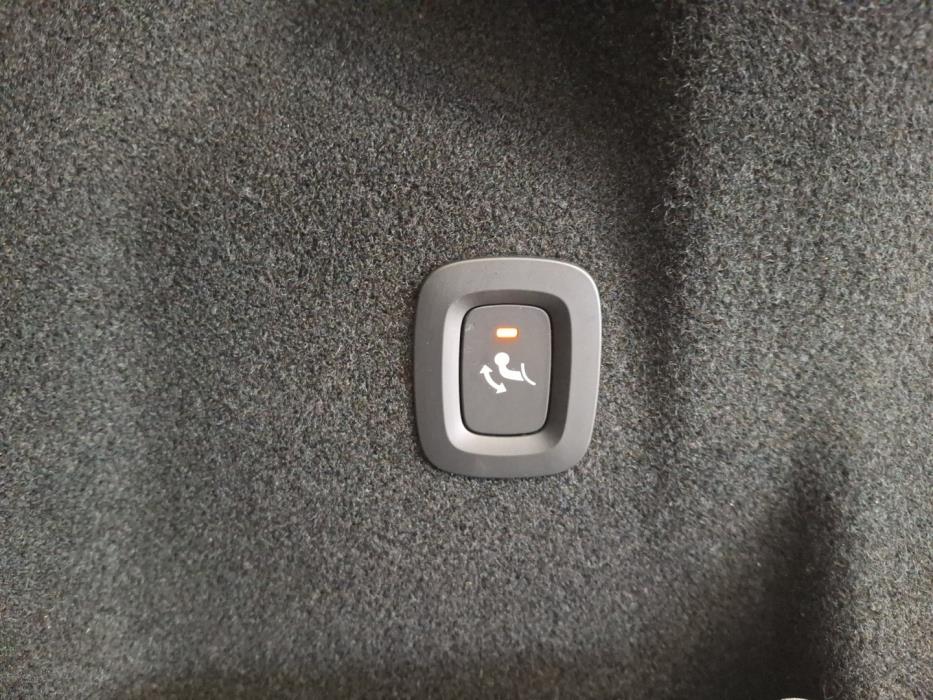VOLVO XC60 2024
