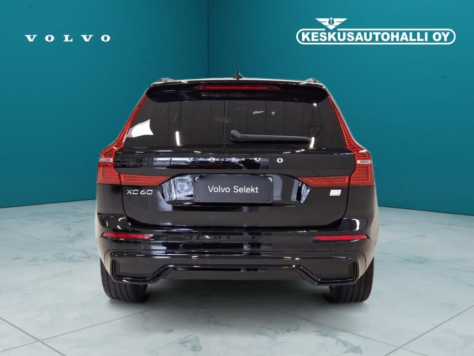 VOLVO XC60 2024