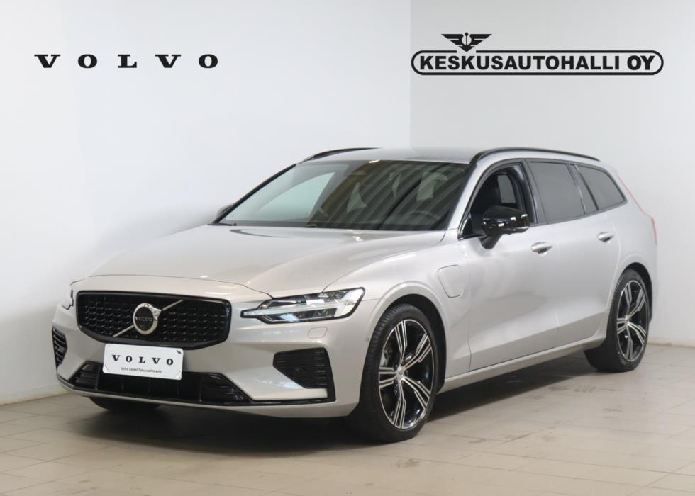 VOLVO V60 2025