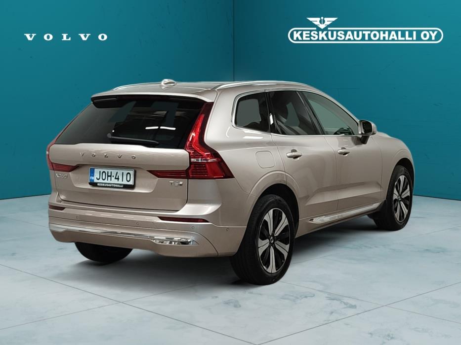 VOLVO XC60 2025