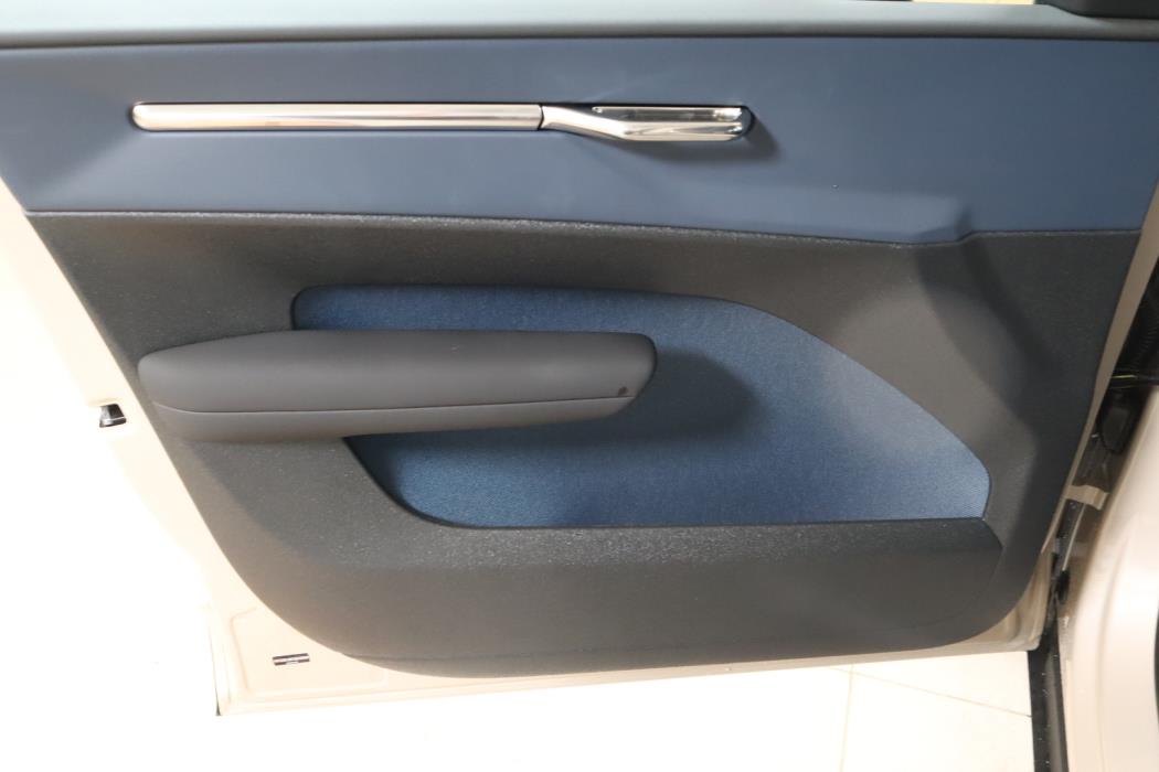 VOLVO EX30 2026