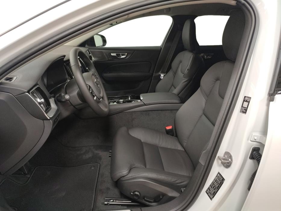 VOLVO V60 2027
