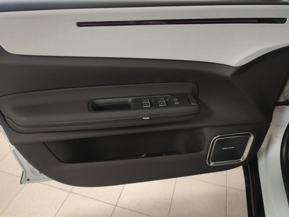POLESTAR 4 2027