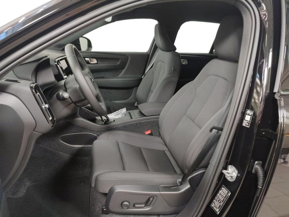 VOLVO EX40 2027