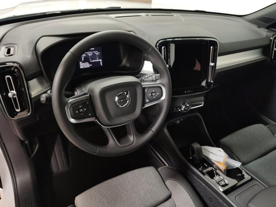 VOLVO XC40 2027