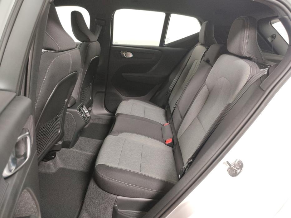 VOLVO XC40 2027