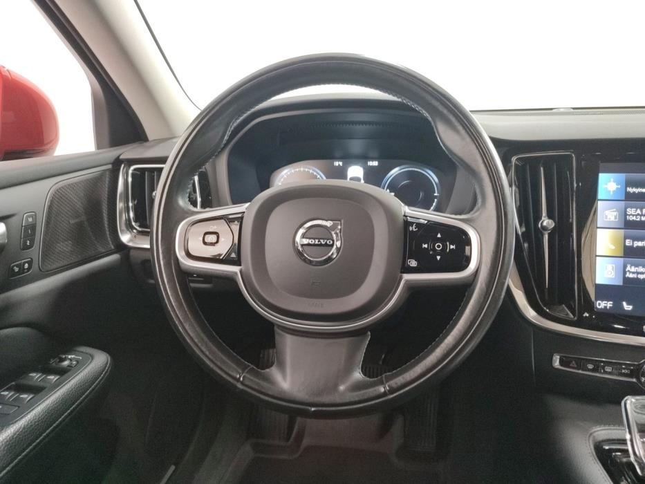 VOLVO V60 2021