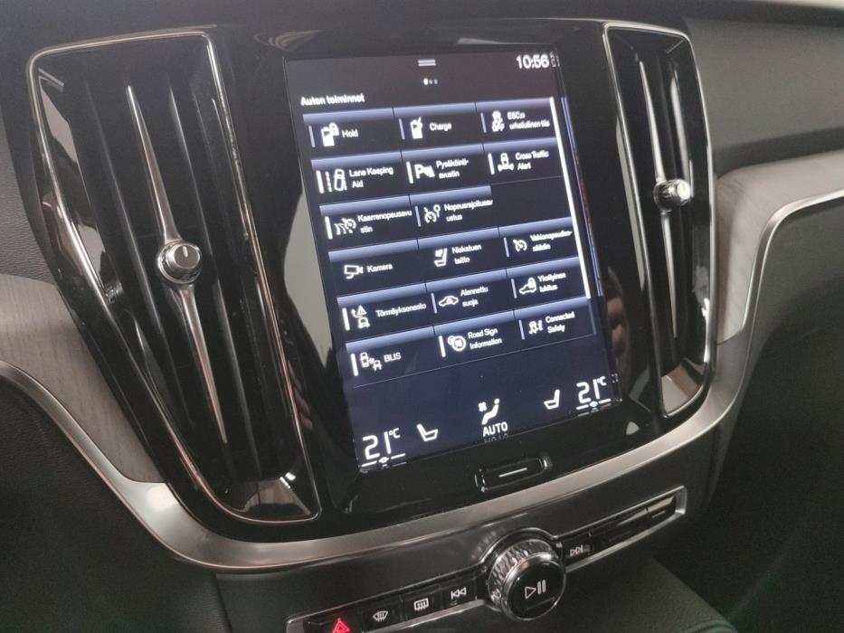 VOLVO V60 2021