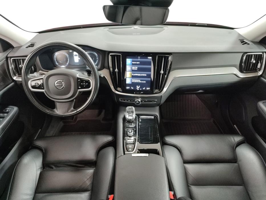 VOLVO V60 2021