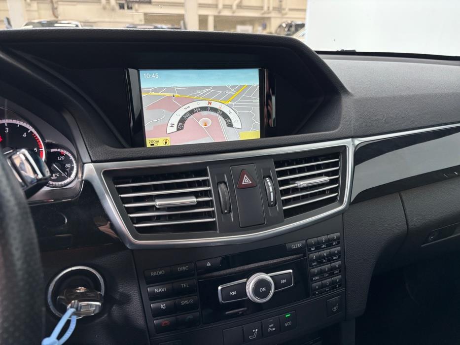 MERCEDES-BENZ E 2012