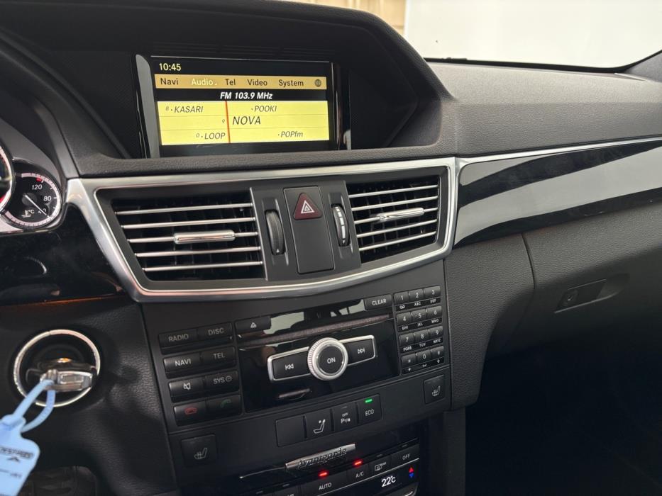 MERCEDES-BENZ E 2012