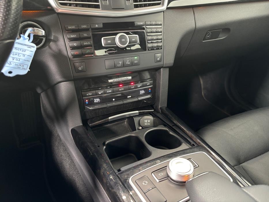 MERCEDES-BENZ E 2012