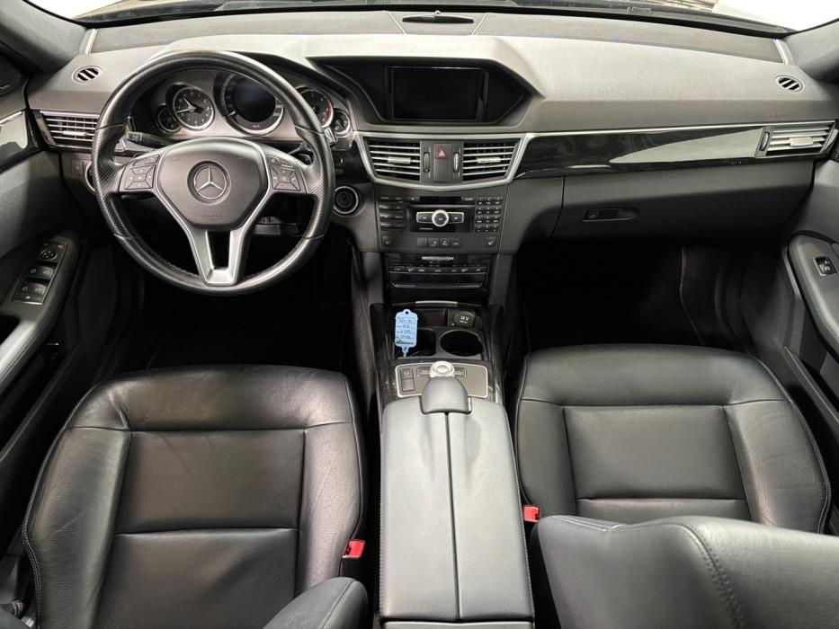 MERCEDES-BENZ E 2012