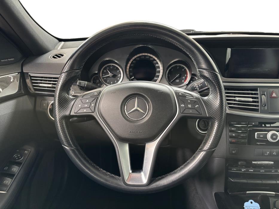 MERCEDES-BENZ E 2012
