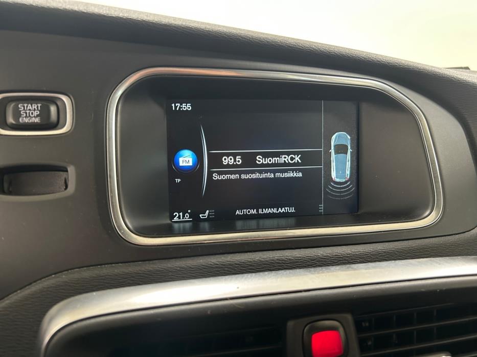 VOLVO V40 2017