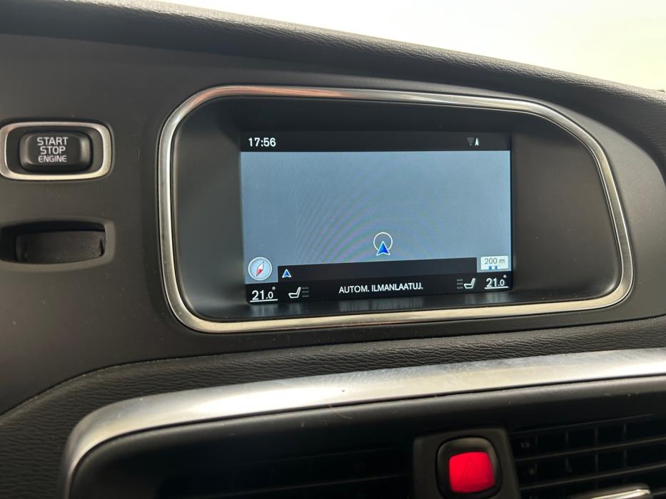 VOLVO V40 2017