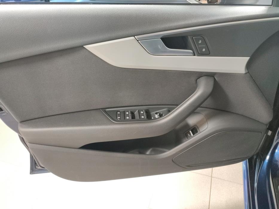 AUDI A4 2020