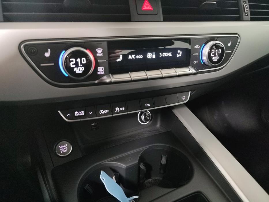 AUDI A4 2020