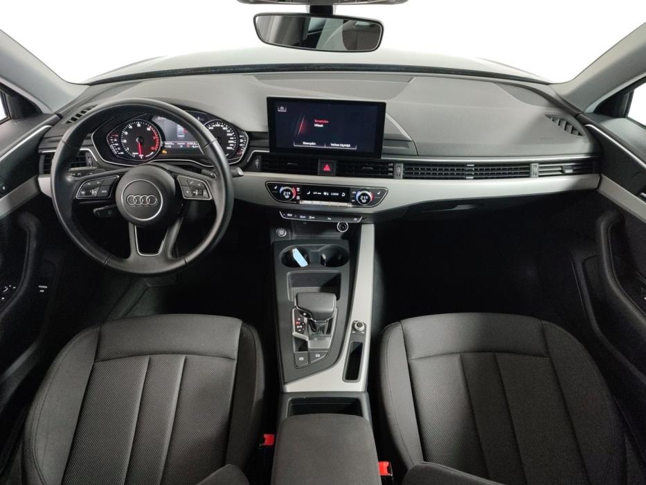 AUDI A4 2020