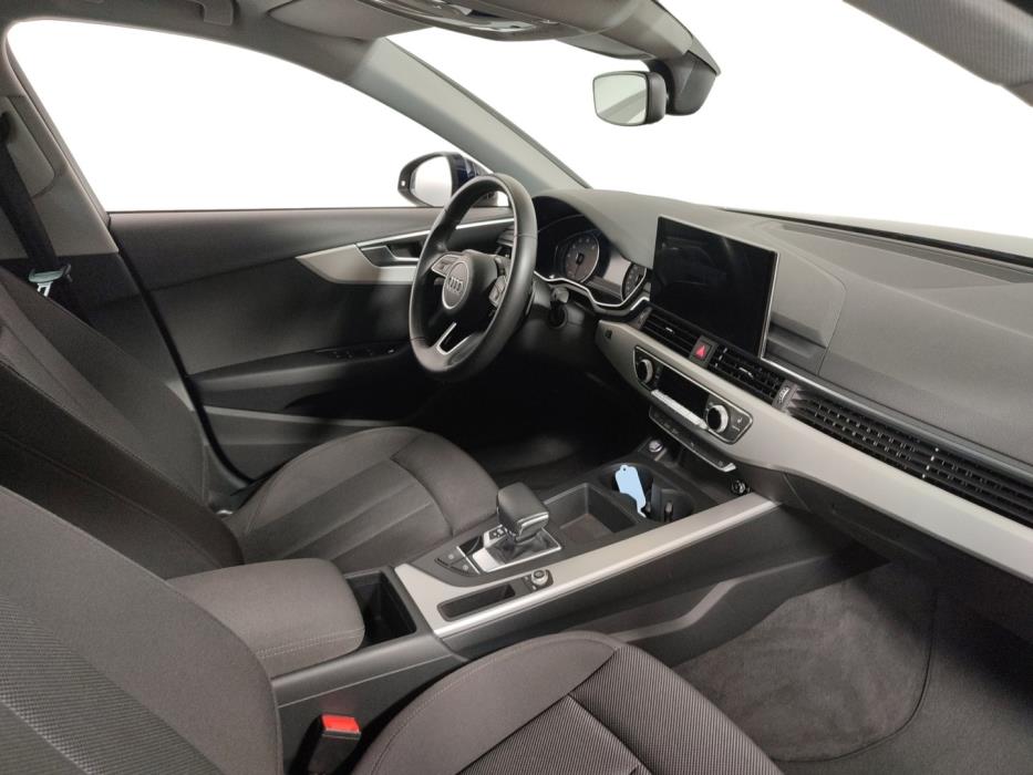 AUDI A4 2020