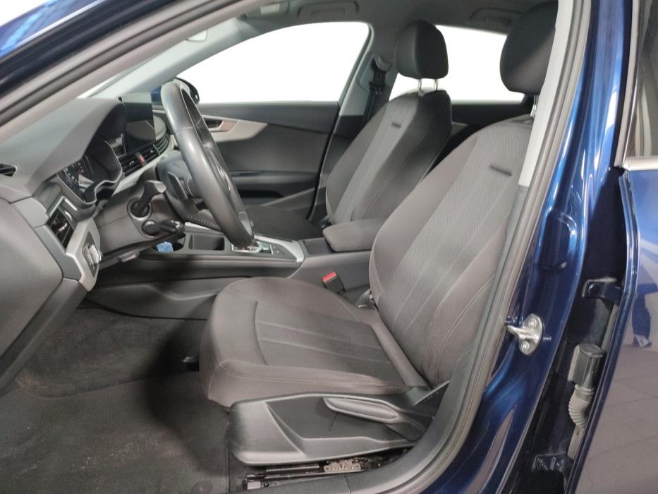 AUDI A4 2020