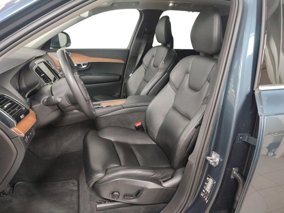 VOLVO XC90 2021