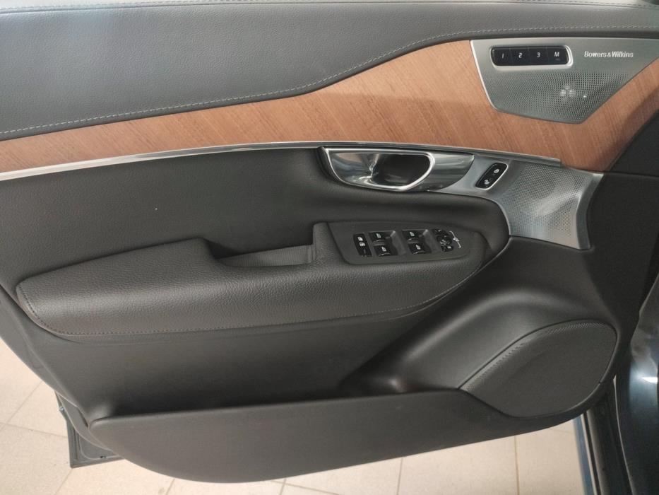 VOLVO XC90 2021