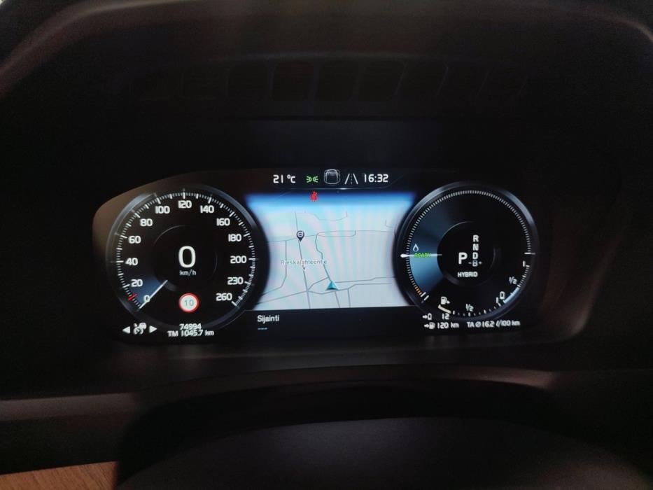 VOLVO XC90 2021