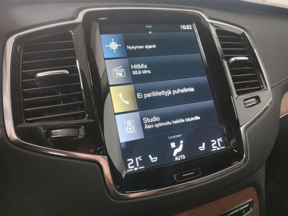 VOLVO XC90 2021