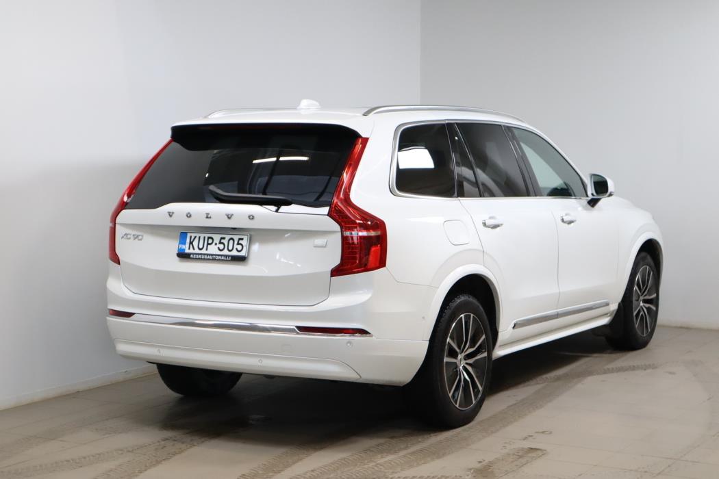 VOLVO XC90 2023