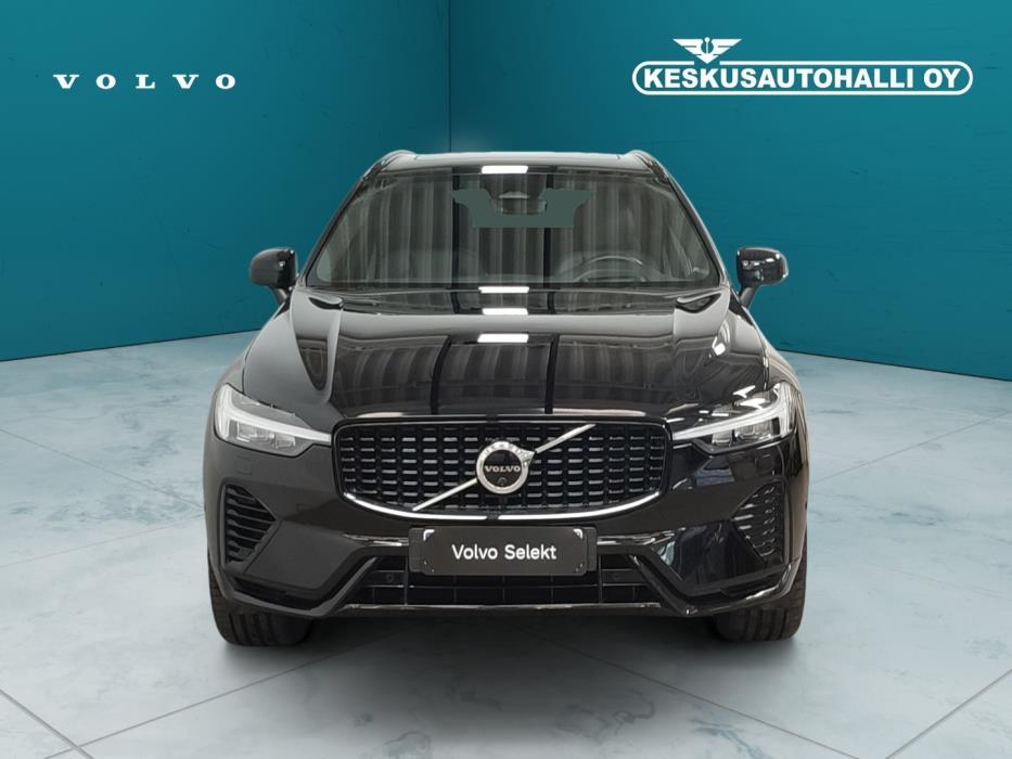 VOLVO XC60 2023