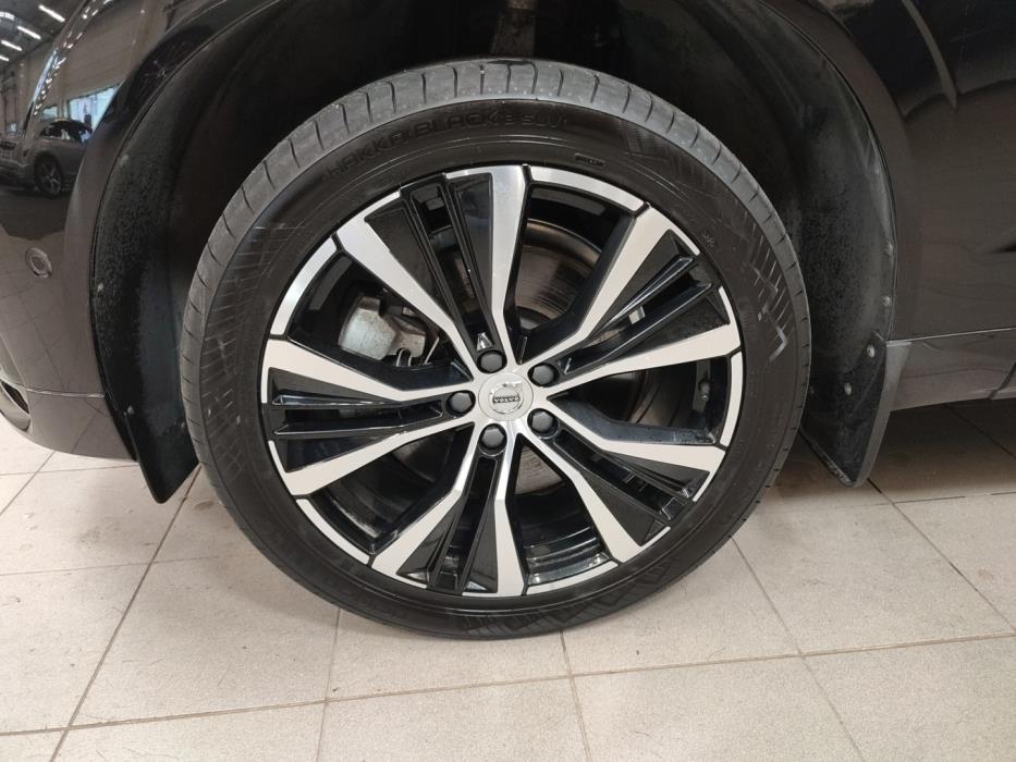 VOLVO XC60 2023